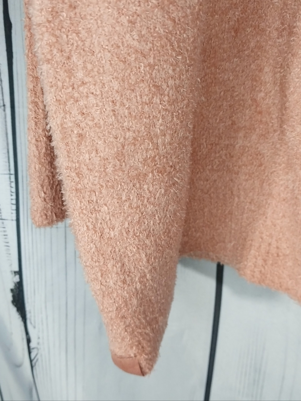 Barefoot Dreams Cozy Chic Ultra Lite Women's Crewneck Pullover Sweater in Peach - Picture 4 of 9